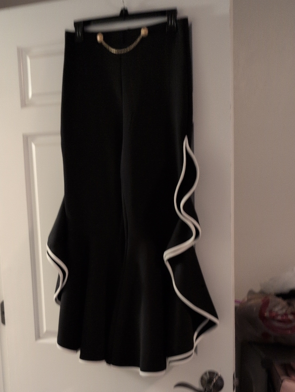 SHEIN Black Salsa